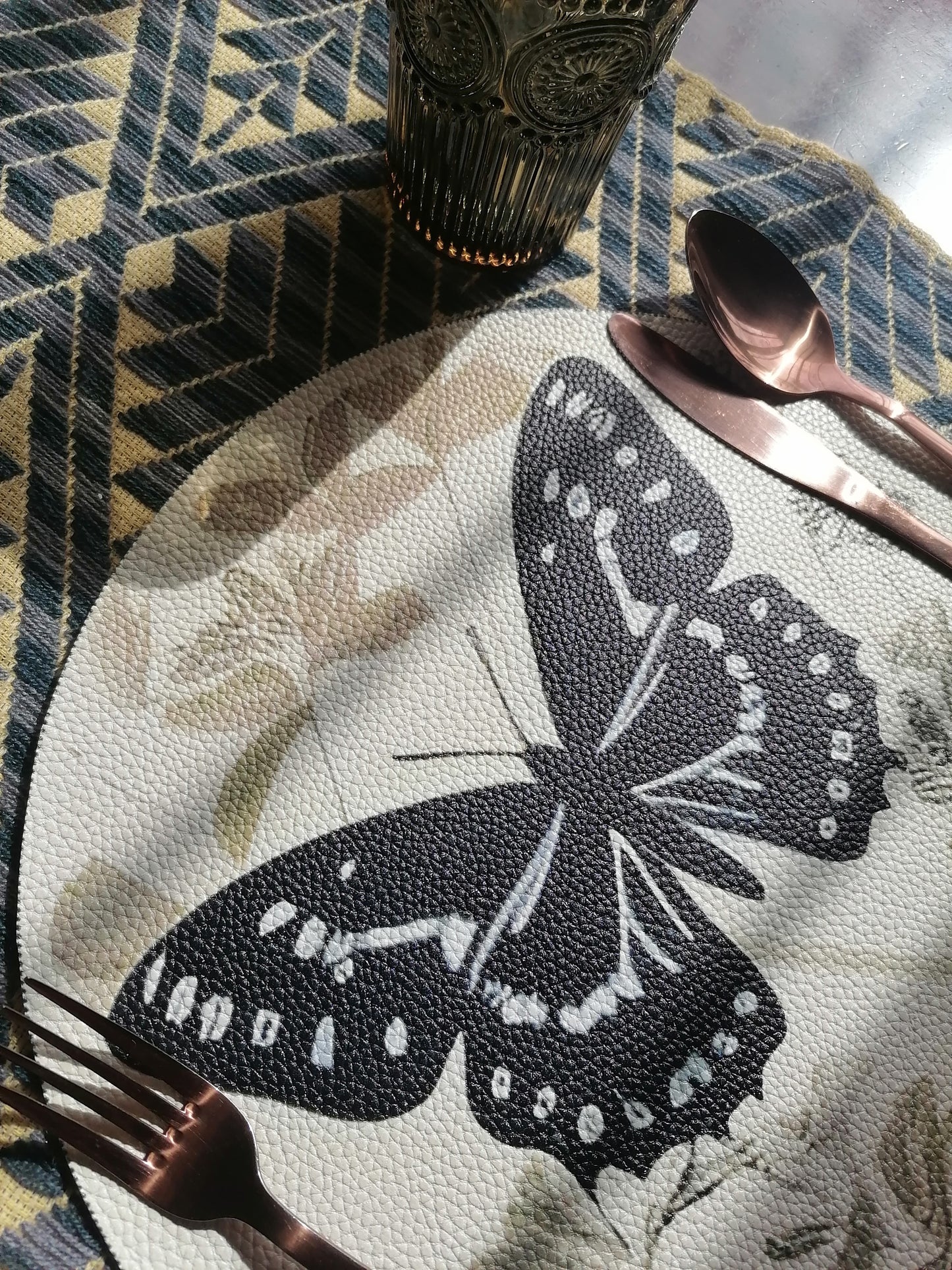 Mariposa Neutral
