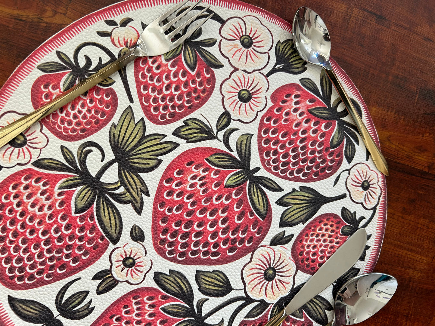 Vintage style Strawberries placemats