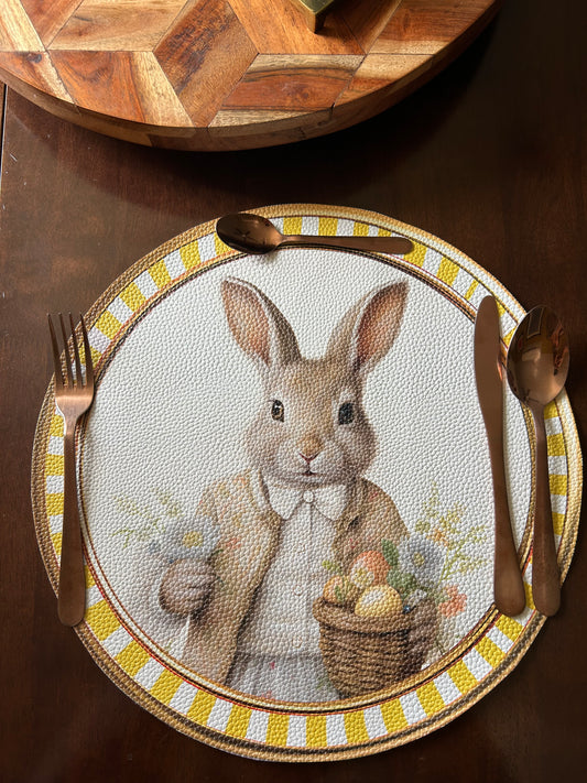 Conejo de Pascua Amarillo