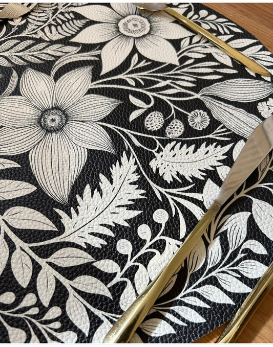 Floral blanco y negro